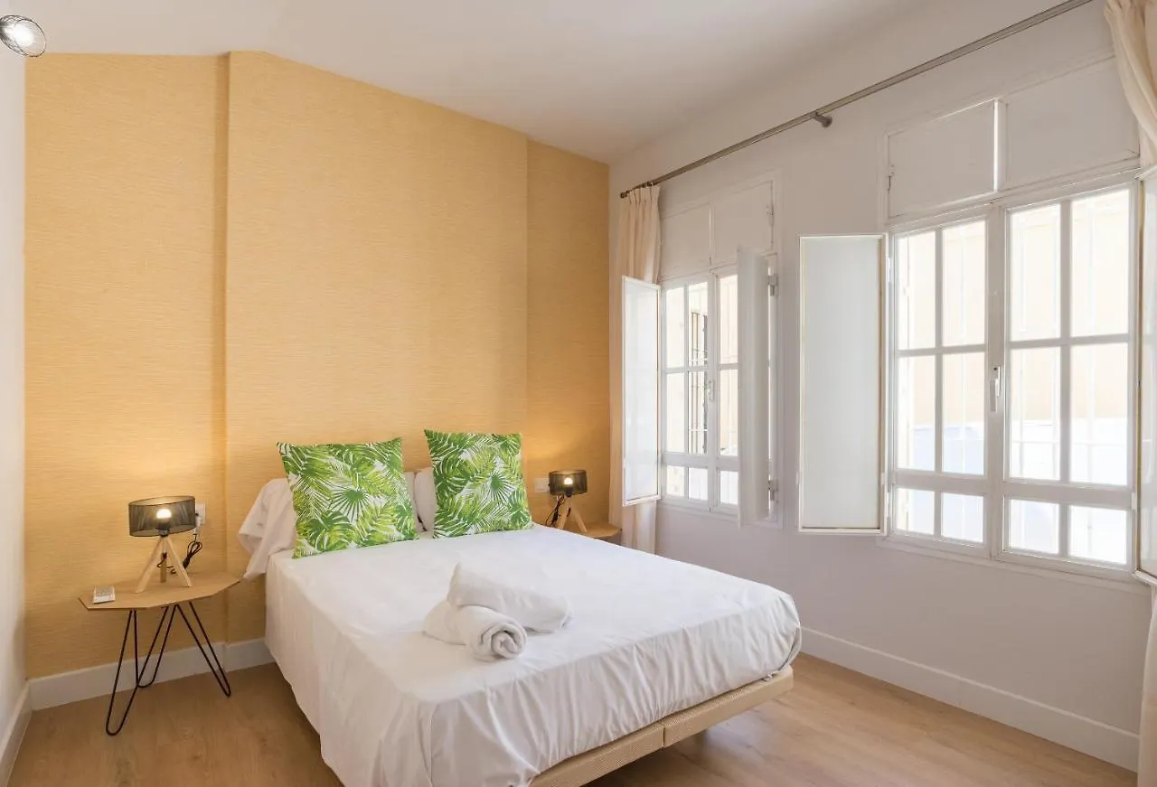 Apartamento Urbe10 Plaza de la Merced Duplex 1 Bedroom Málaga